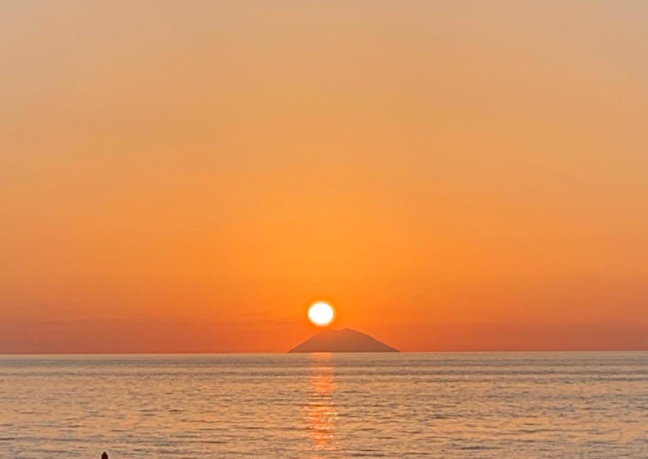Boutique Apartment With Beach Within Walking Distance, Near Tropea ปาร์เกลียา ภายนอก รูปภาพ